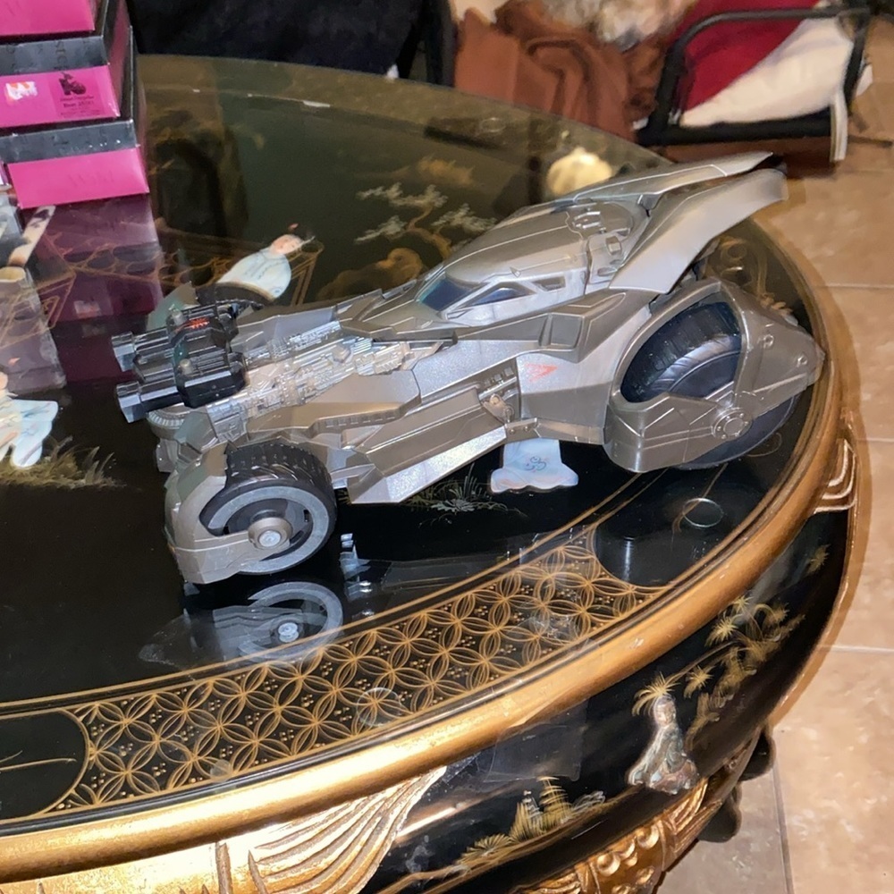 Batman Vs Superman Epic Strike BATMOBILE  DC Comics Mattel 2015 *VEHICLE ONLY* - Picture 3 of 5